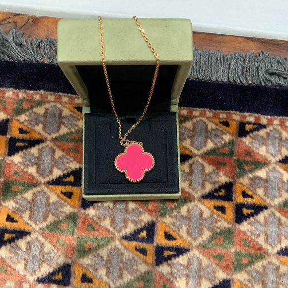 VCA Raspberry Pink Sevres Magic pendant necklace - Picture 3 of 6